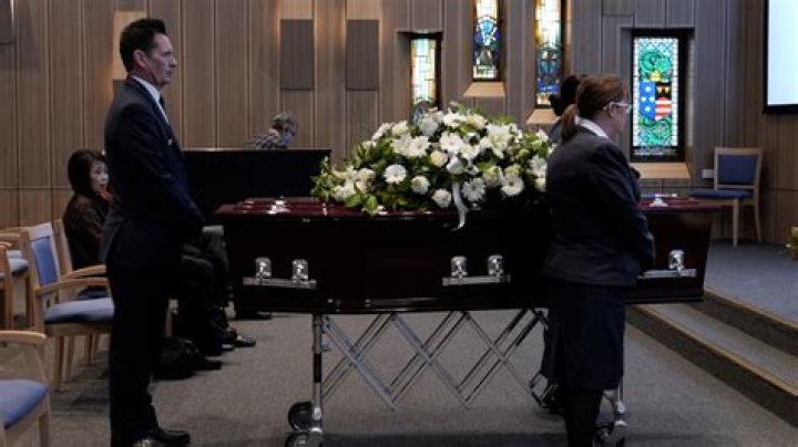 Beyonce Jealous of Jennifer Hudson: Bey Skipped Hudson’s Family Funerals Over ‘Dreamgirls’ Oscar