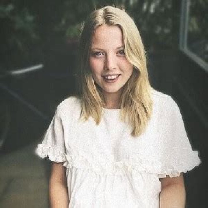 Charlotte Beaumont Wiki; Height, TV Shows, Movies, Age, Dating, Facts