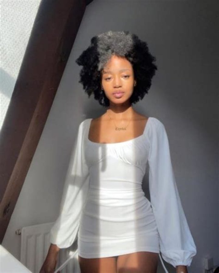 Crystal Zinzile Biography: Boyfriend, Age, Birthday, Net Worth, Father, YouTube, Sister, Wiki, Breakup