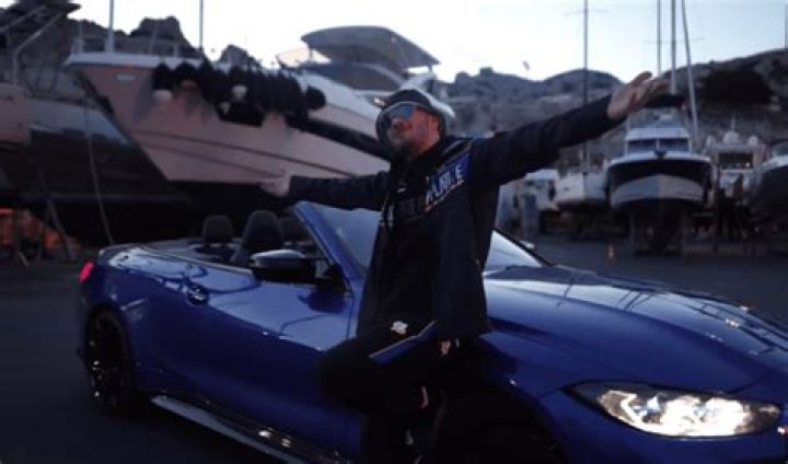 Fortune Jul, Salaire & Biographie