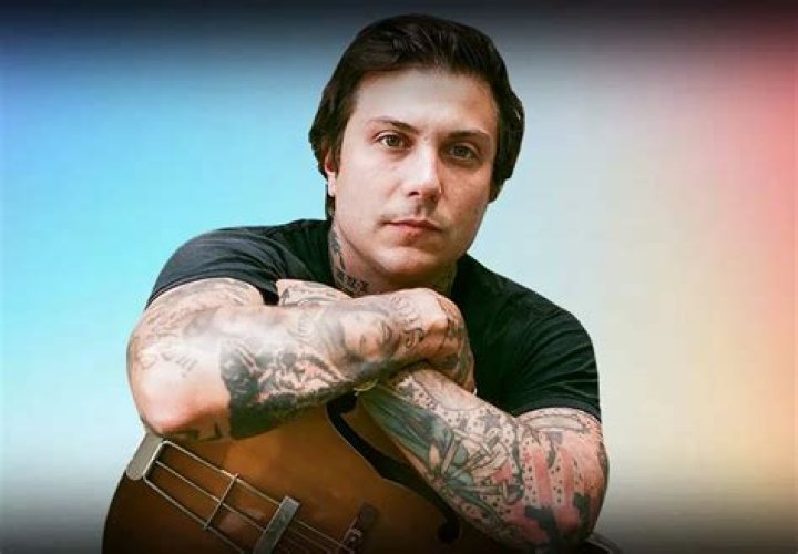 Frank Iero Biography: Height, Merch, Net Worth, Music Groups, Age, Wife, Guitar, Logo, Instagram, Twitter, Tattoos, Lyrics, Wikipedia