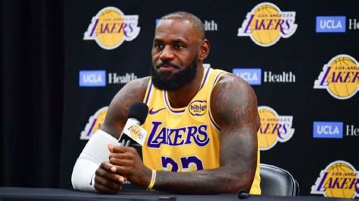 HOW MUCH IS LEBRON JAMES NET WORTH?