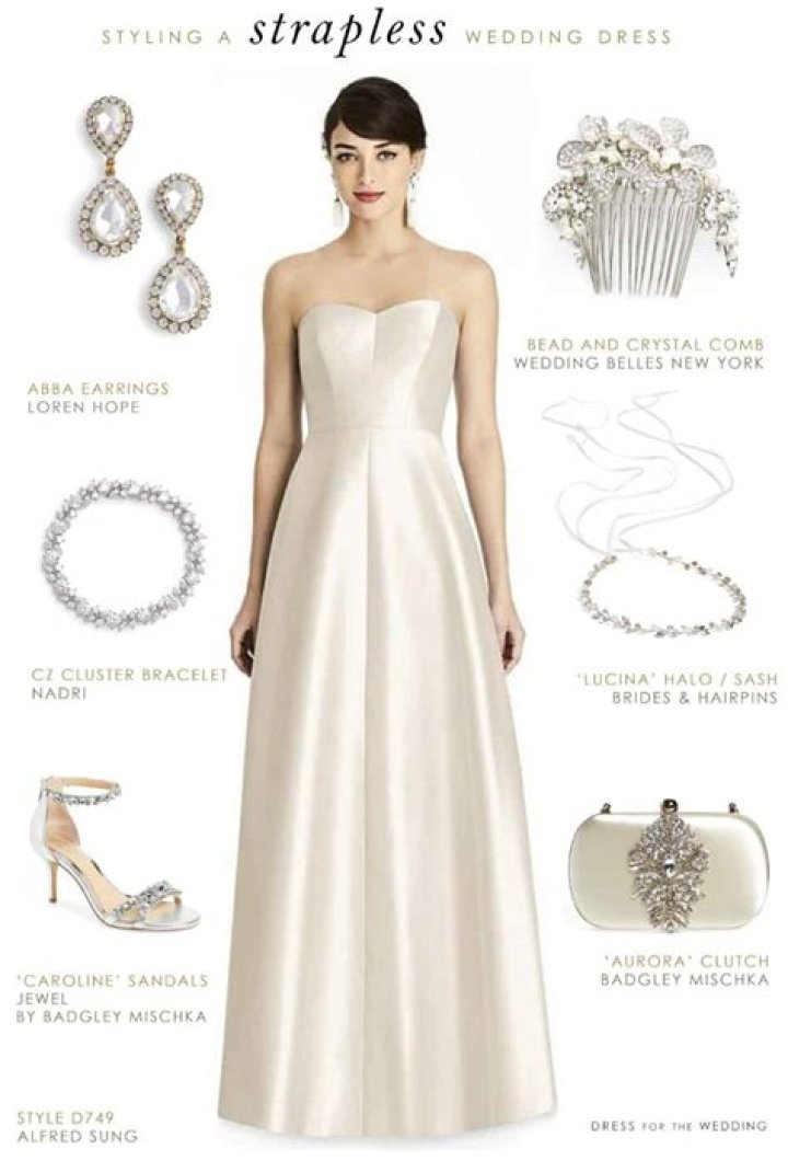 HOW TO ACCESSORIZE FOR A BEACH WEDDING