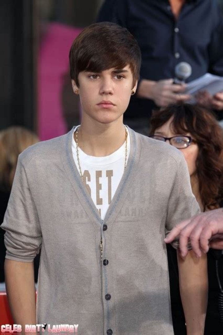 Justin Bieber Freaks Over Selena Gomez Wanting A Male Massage