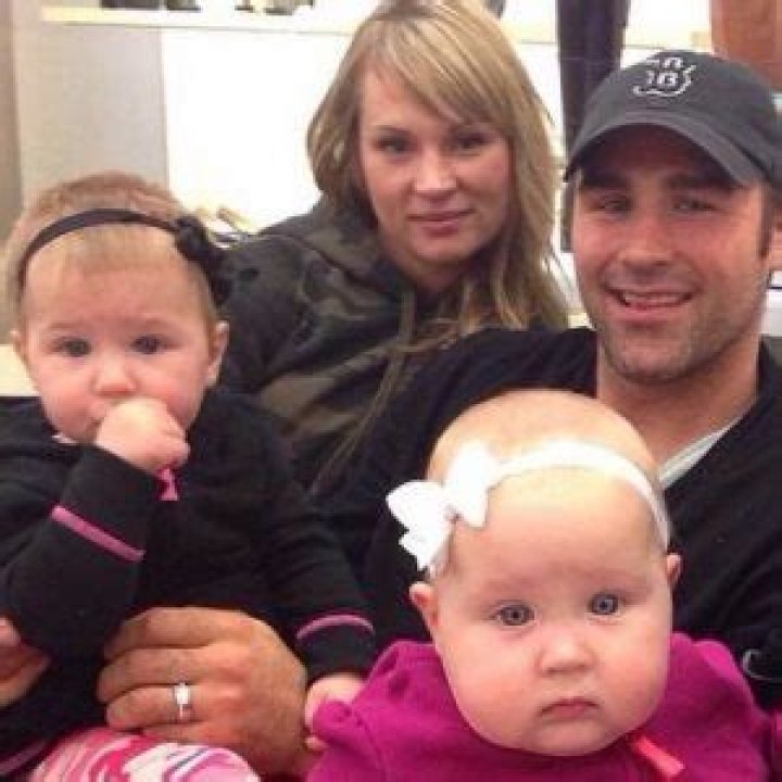 Know About Johnny Boychuk; Contract, Wife, Age, Injury, Family & Facts