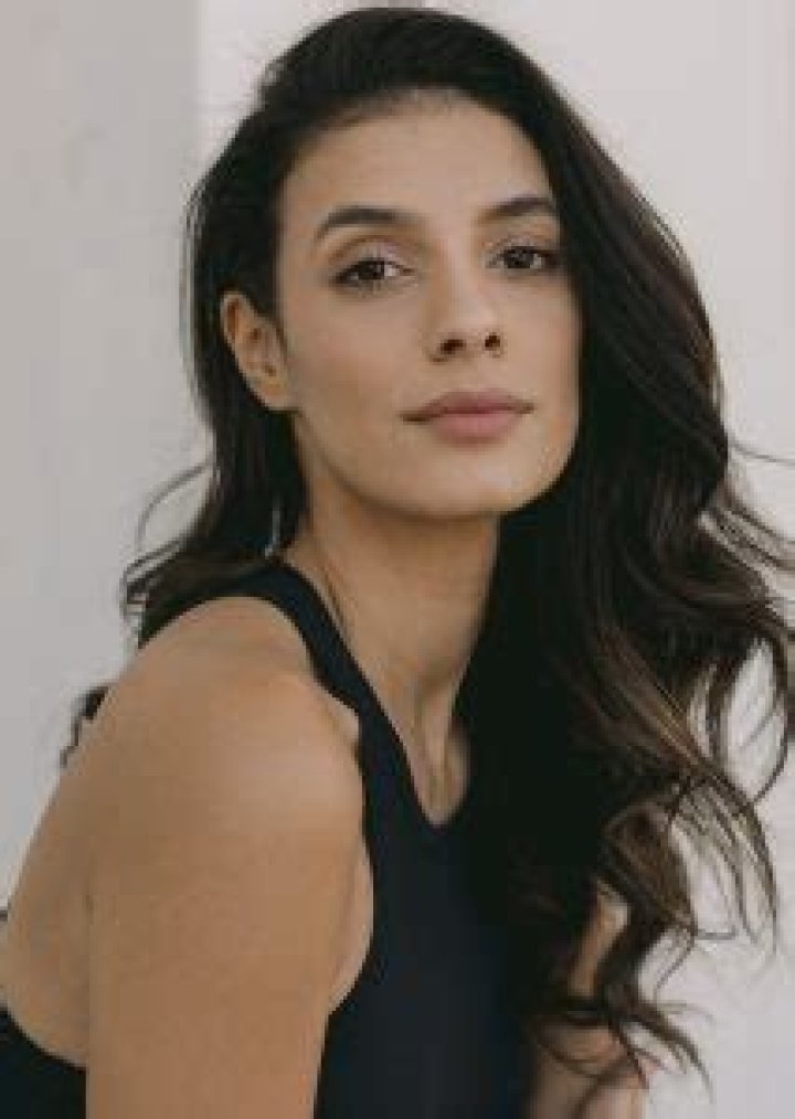 Laysla De Oliveira Biography: Age, Net Worth, Boyfriend, Pictures, IMDB, Wikipedia, Parents