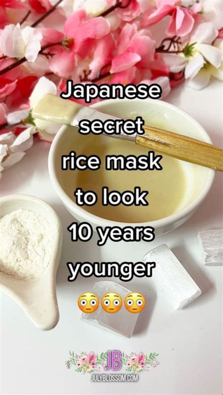 Look Ten Years Younger with This Natural Face Mask