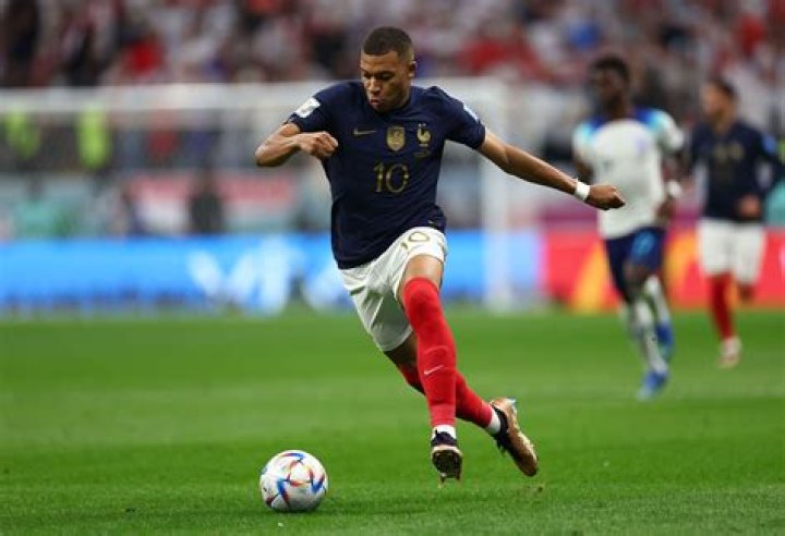 Mbappe Taille Poids