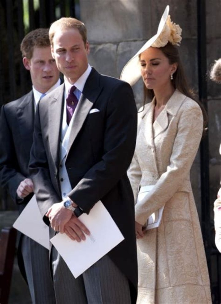 New Video Of Naked Kate Middleton And Prince William! Palace Freaking Out