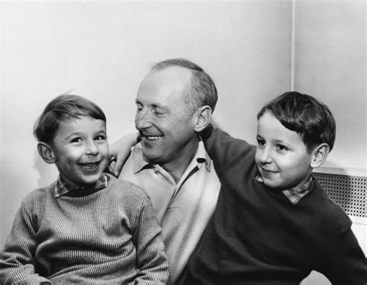 Petits Enfants De Bourvil