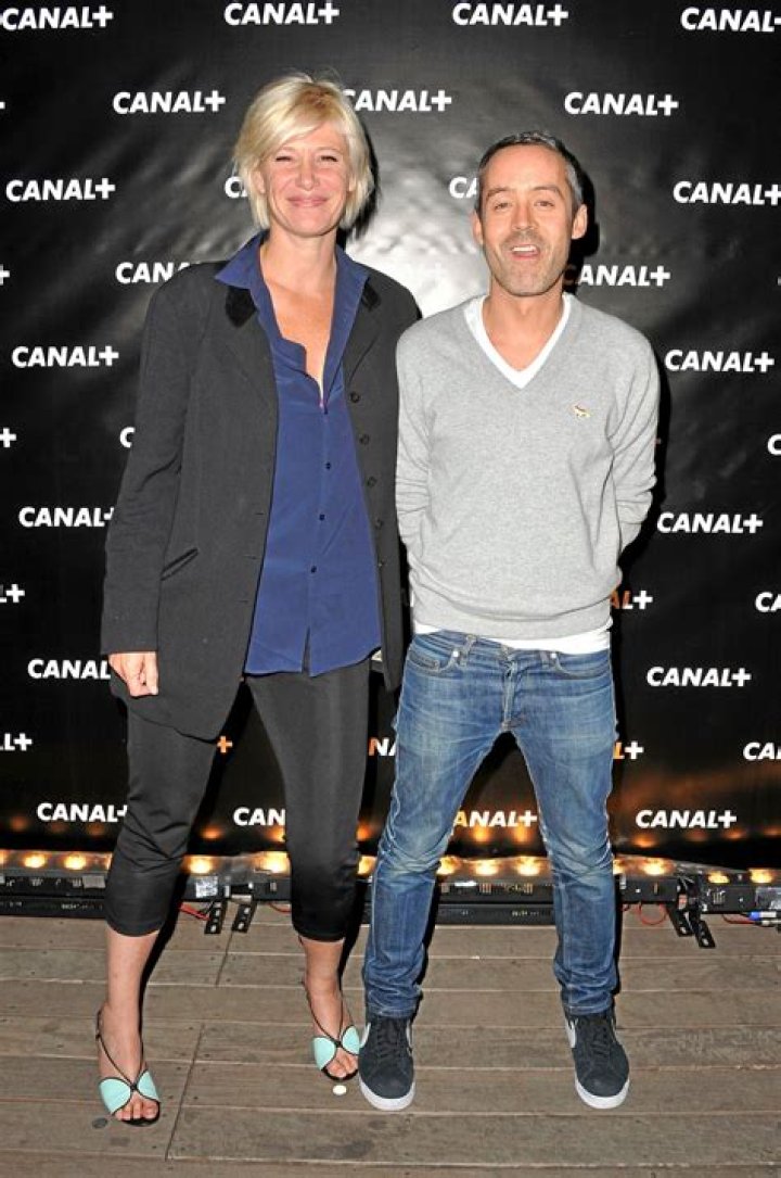 Qui Est La Compagne De Yann Barthès