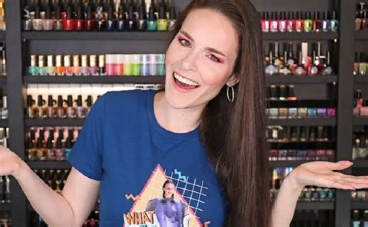 Simply Nailogical Biography: Age, Amazon, Net Worth, Birthday, Job, Twitter, Instagram, Boyfriend, Husband