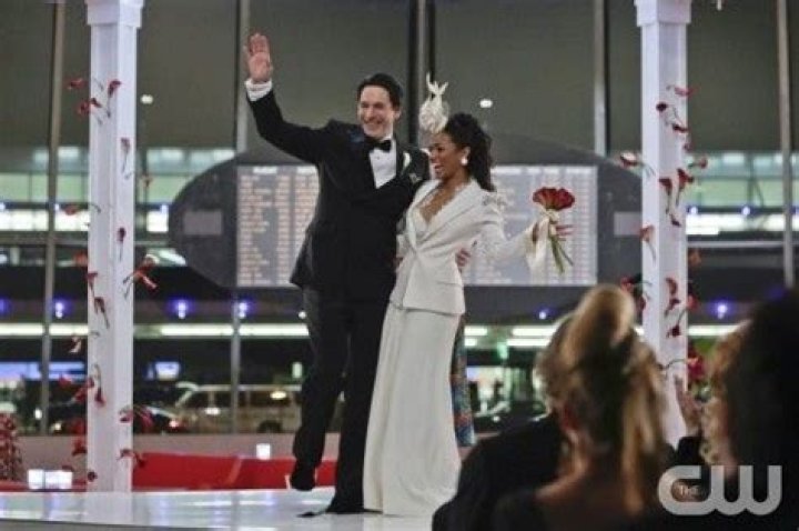 The Carrie Diaries RECAP 1/31/14: Season 2 Finale “Run to You”