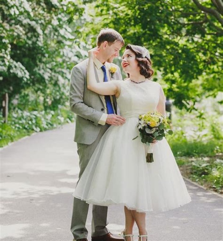 Who is American Film Critic Lindsay Ellis’ husband, Nick? EXPLORE His Wiki, Bio, Age, Height, Nationality, and Background